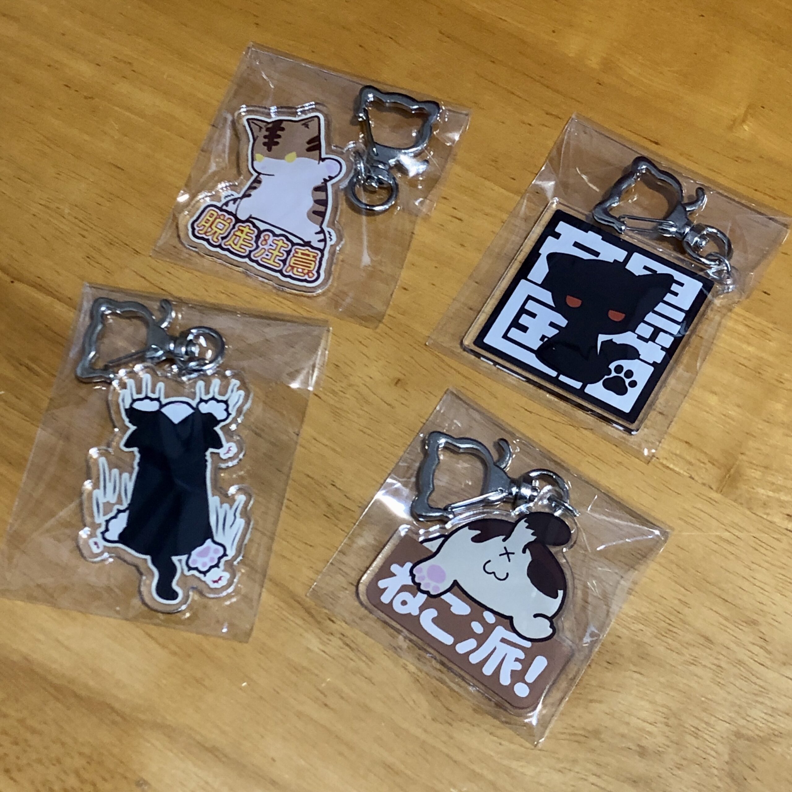 新作アクリルキーホルダー入荷!!